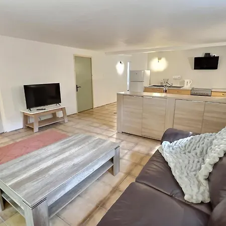 Appartement Le 33 *